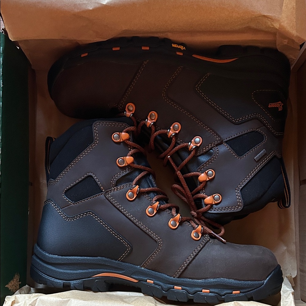 NEW DANNER HARD TOE BOOT